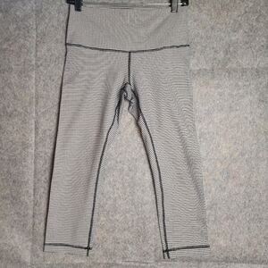 Lululemon Wunder Under Crop II Size 6 Leggings Gingham Luon White Black Athletic